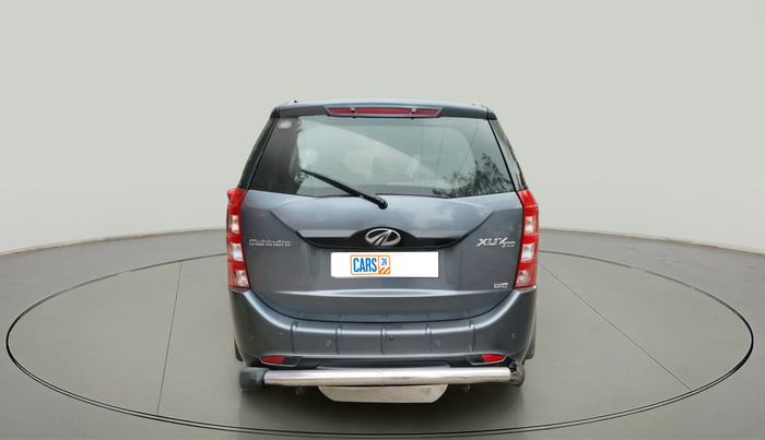 2017 Mahindra XUV500 W6, Diesel, Manual, 88,634 km, exterior