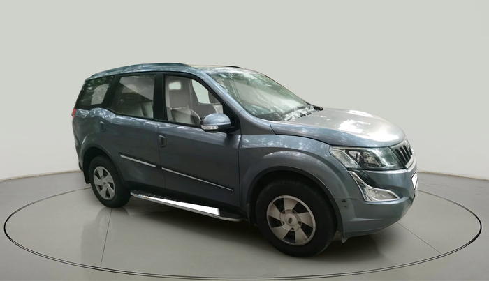 2017 Mahindra XUV500 W6, Diesel, Manual, 88,634 km, exterior