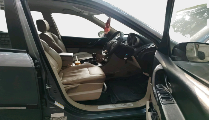 2017 Mahindra XUV500 W6, Diesel, Manual, 88,634 km, interior