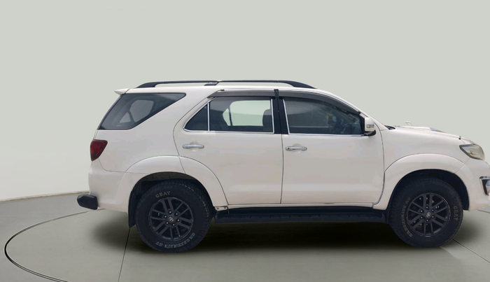 2015 Toyota Fortuner 3.0 4X2 AT, Diesel, Automatic, 2,92,718 km, exterior