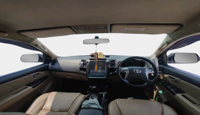 2015 Toyota Fortuner 3.0 4X2 AT, Diesel, Automatic, 2,92,718 km, interior