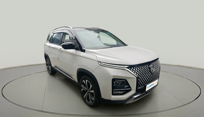 2024 MG HECTOR PLUS SAVVY PRO 1.5 TURBO CVT 6 STR, Petrol, Automatic, 1,616 km, exterior