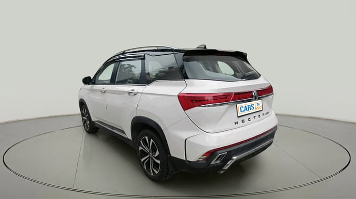 2024 MG HECTOR PLUS SAVVY PRO 1.5 TURBO CVT 6 STR, Petrol, Automatic, 1,616 km, exterior