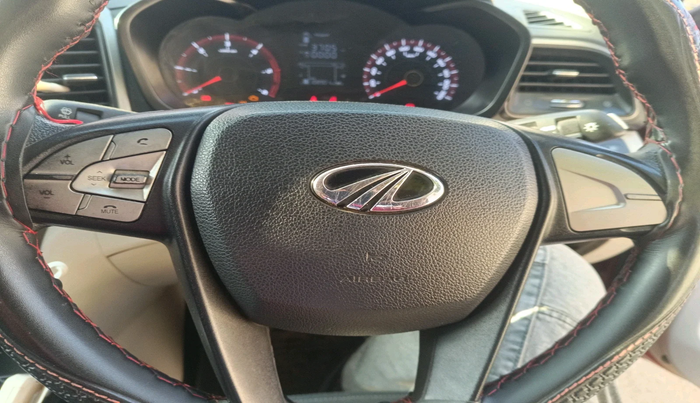 2019 Mahindra XUV300 W6 1.5 DIESEL, Diesel, Manual, 1,08,901 km, interior