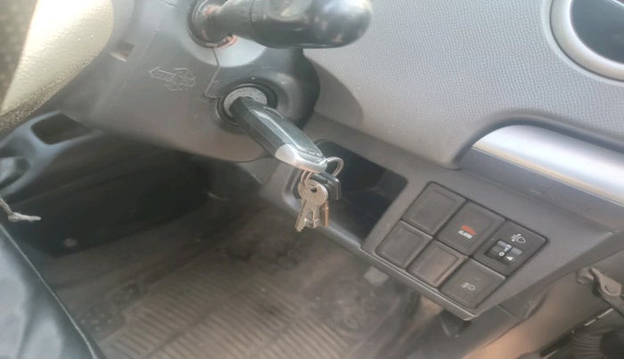 2012 Maruti Wagon R 1.0 VXI, Petrol, Manual, 87,677 km, interior