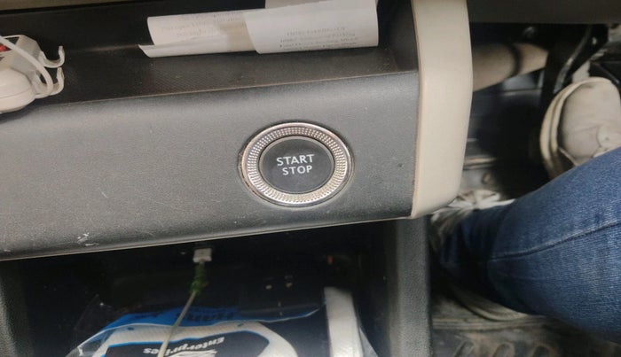 2020 Renault TRIBER RXZ AMT, Petrol, Automatic, 25,923 km, interior