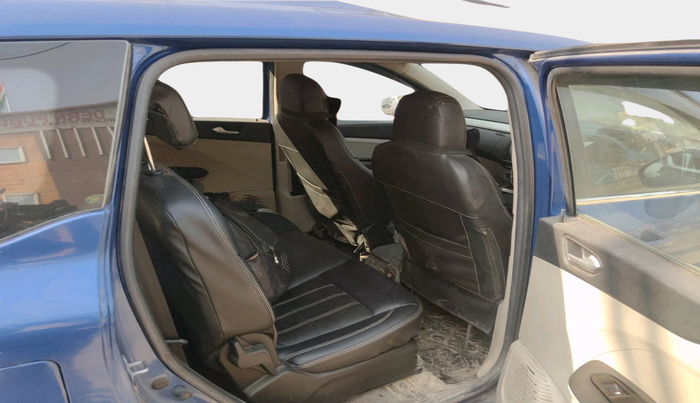 2020 Renault TRIBER RXZ AMT, Petrol, Automatic, 25,923 km, interior