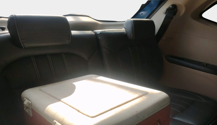 2020 Renault TRIBER RXZ AMT, Petrol, Automatic, 25,923 km, interior