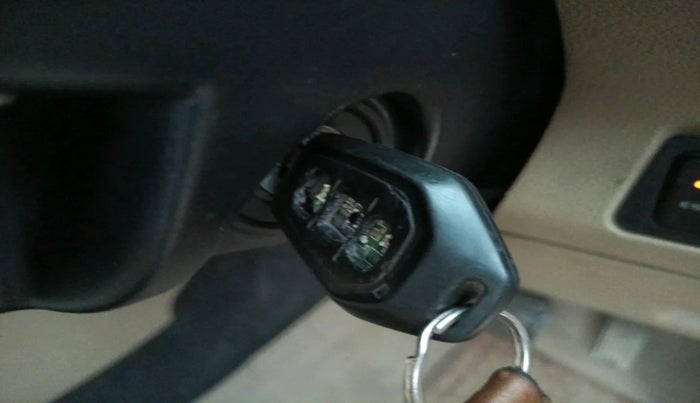 2017 Mahindra TUV300 T10, Diesel, Manual, 73,664 km, interior