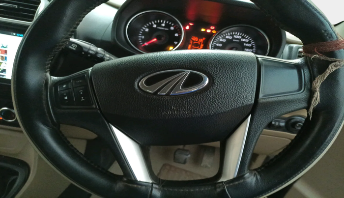 2017 Mahindra TUV300 T10, Diesel, Manual, 73,664 km, interior