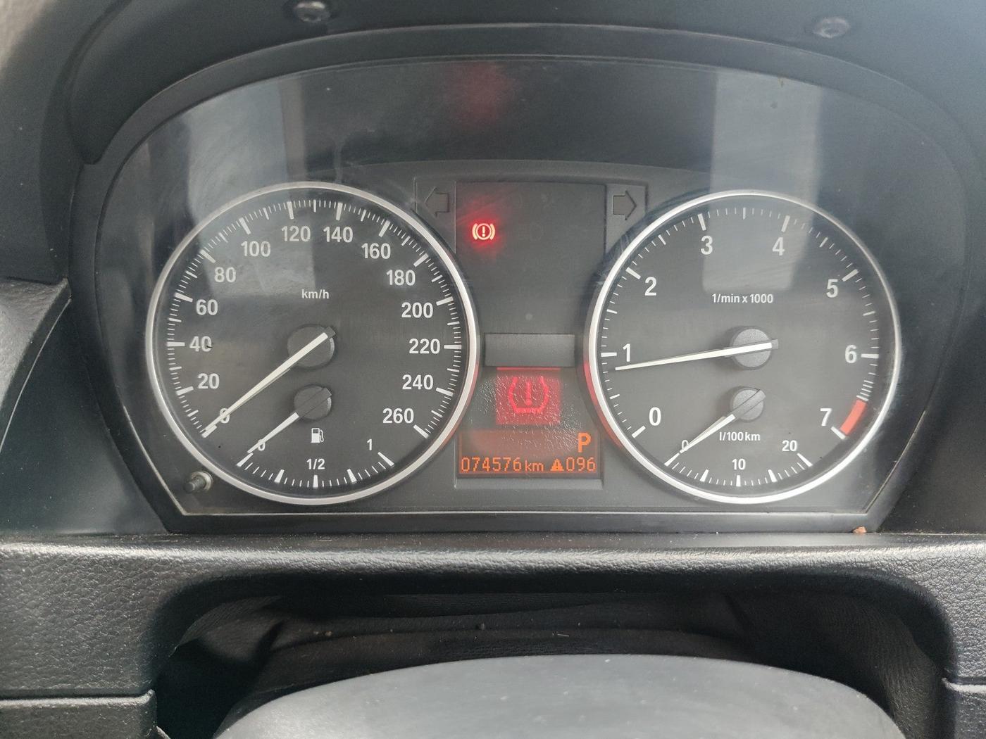 2010 BMW X1 SDRIVE 18I, Petrol, Automatic, 74,576 km, interior