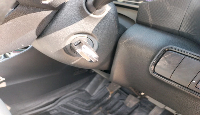 2022 KIA SONET HTE 1.2, Petrol, Manual, 29,249 km, interior