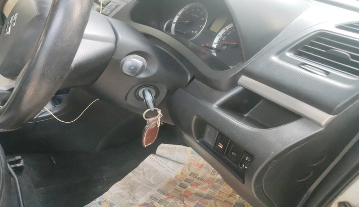 2011 Maruti Swift VXI, Petrol, Manual, 34,340 km, interior
