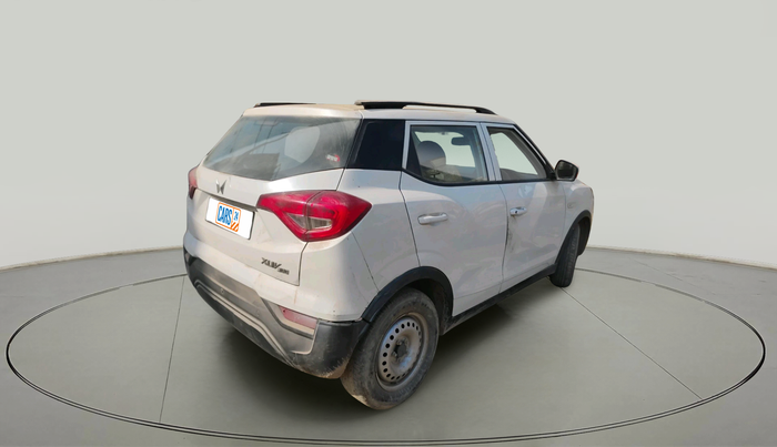 2023 Mahindra XUV300 W4 1.2 PETROL, Petrol, Manual, 25,823 km, exterior