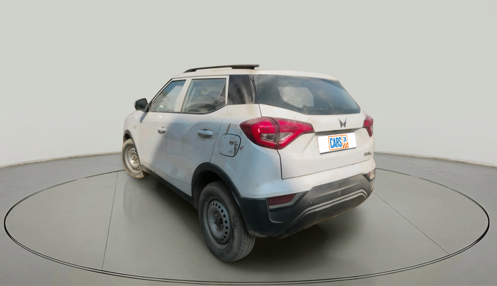 2023 Mahindra XUV300 W4 1.2 PETROL, Petrol, Manual, 25,823 km, exterior