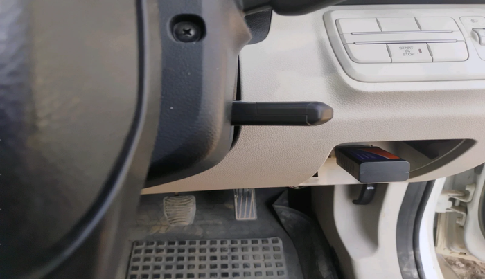 2023 Mahindra XUV300 W4 1.2 PETROL, Petrol, Manual, 25,823 km, interior