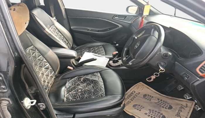 2016 Hyundai i20 Active 1.4 SX, Diesel, Manual, 1,46,000 km, interior