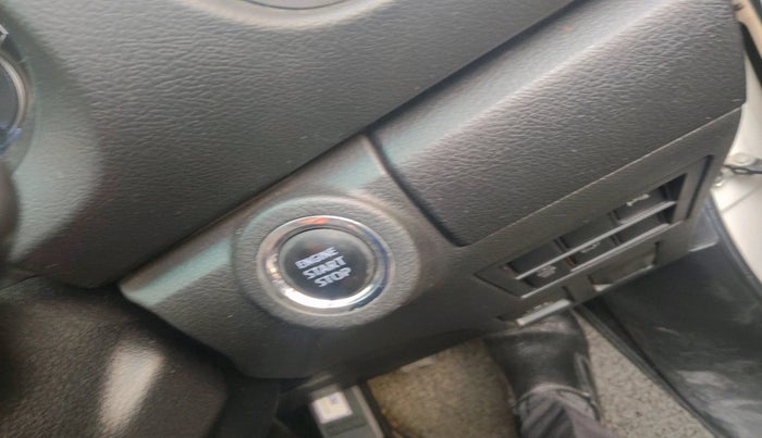 2016 Toyota Fortuner 2.7 4X2 MT, Petrol, Manual, 43,238 km, interior