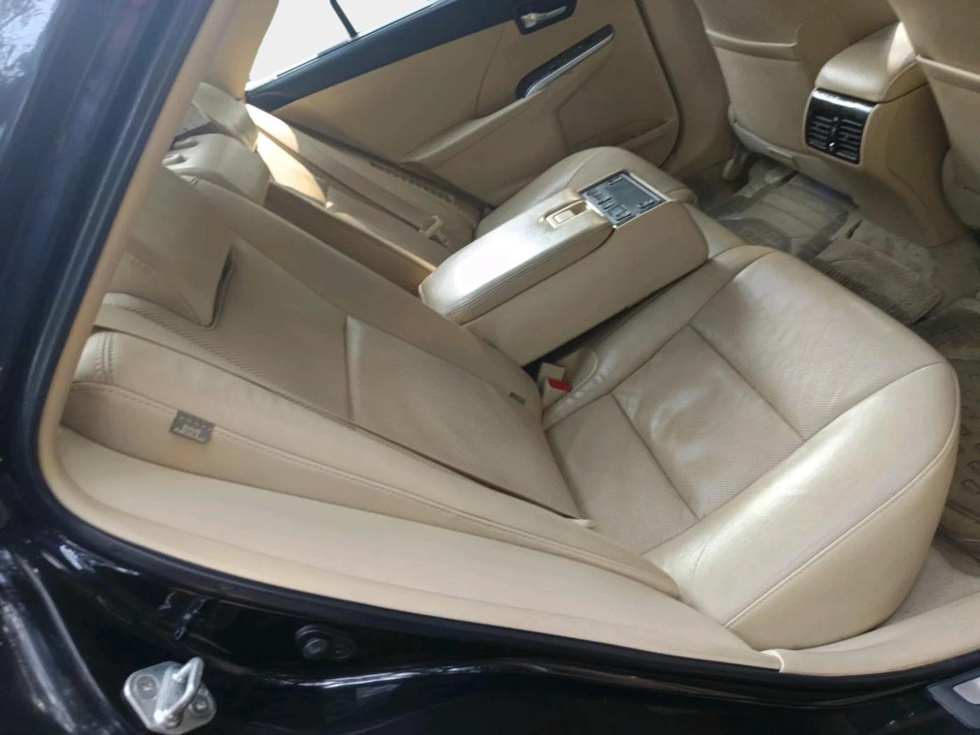 2017 Toyota Camry HYBRID, Hybrid, Automatic, 82,359 km, interior
