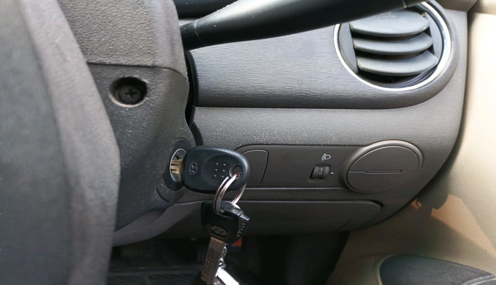 2010 Hyundai i10 MAGNA 1.2, Petrol, Manual, 60,964 km, interior