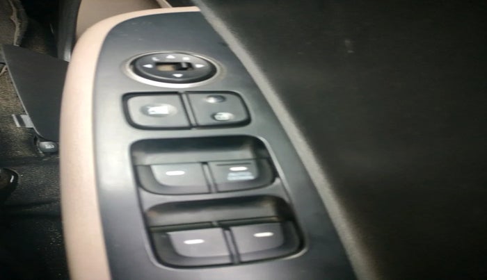 2017 Hyundai Grand i10 MAGNA AT 1.2 KAPPA VTVT, Petrol, Automatic, 21,423 km, interior