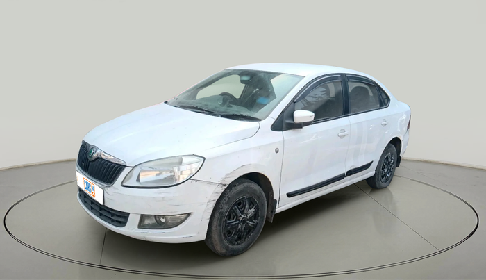 2013 Skoda Rapid AMBITION 1.6 MPI MT, Petrol, Manual, 73,423 km, exterior