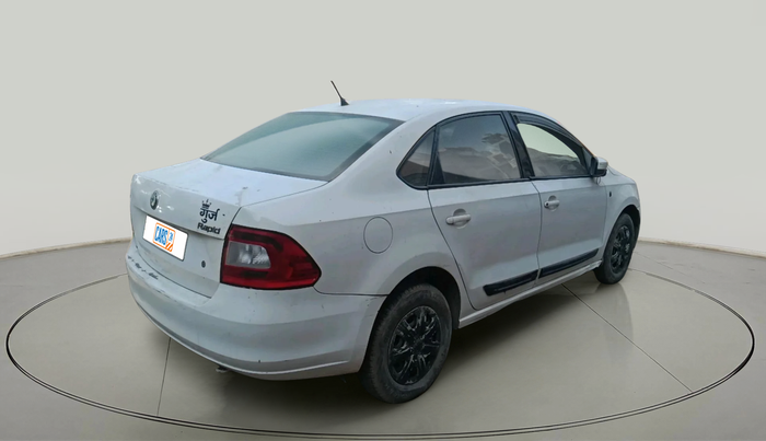 2013 Skoda Rapid AMBITION 1.6 MPI MT, Petrol, Manual, 73,423 km, exterior