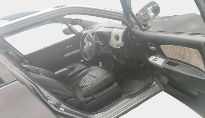 2014 Maruti Wagon R 1.0 LXI, Petrol, Manual, 91,962 km, interior