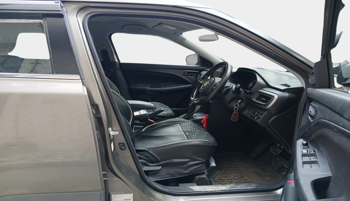 2022 Maruti BREZZA VXI AT SMART HYBRID, Petrol, Automatic, 33,159 km, interior