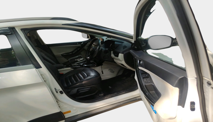 2022 Tata NEXON XZ PLUS PETROL SUNROOF, Petrol, Manual, 17,012 km, interior