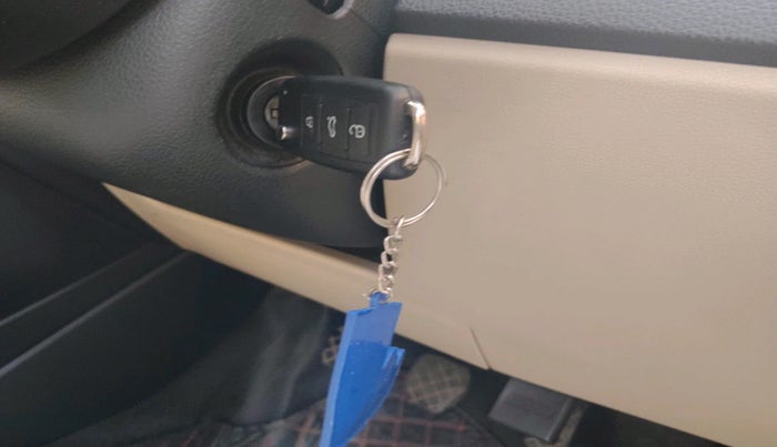 2017 Skoda Rapid AMBITION 1.6 MPI MT, Petrol, Manual, 56,666 km, interior