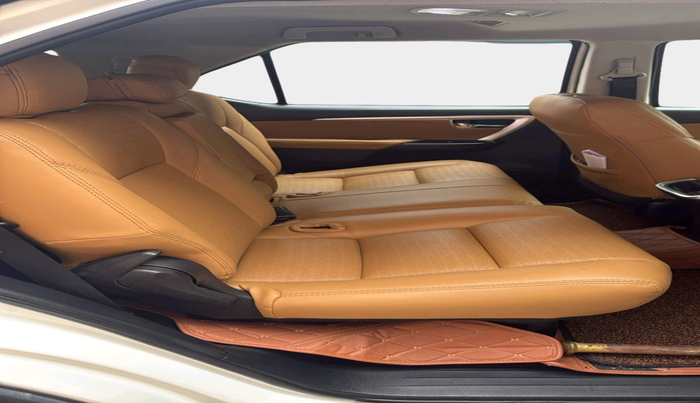 2018 Toyota Fortuner 2.8 4X2 AT, Diesel, Automatic, 94,000 km, interior