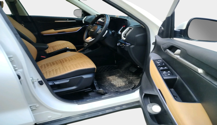 2024 KIA SONET 	 HTX 1.0 TURBO DCT, Petrol, Automatic, 8,443 km, interior