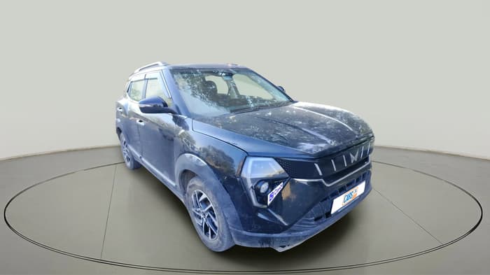 2025 Mahindra XUV 3XO AX5 1.2 L TCMPFi, Petrol, Manual, 29,581 km, exterior