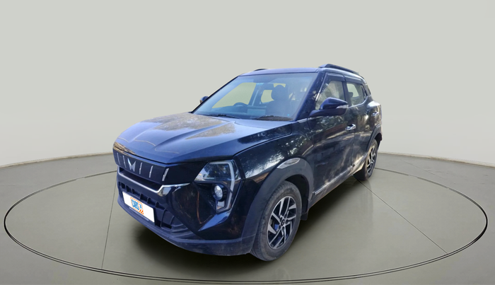 2025 Mahindra XUV 3XO AX5 1.2 L TCMPFi, Petrol, Manual, 29,581 km, exterior