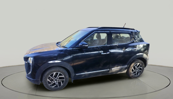2025 Mahindra XUV 3XO AX5 1.2 L TCMPFi, Petrol, Manual, 29,581 km, exterior