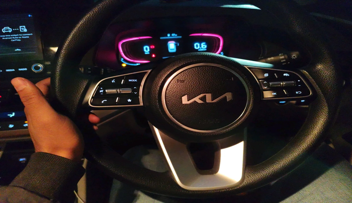 2022 KIA CARENS PRESTIGE PLUS 1.4 PETROL 7 STR, Petrol, Manual, 24,916 km, interior