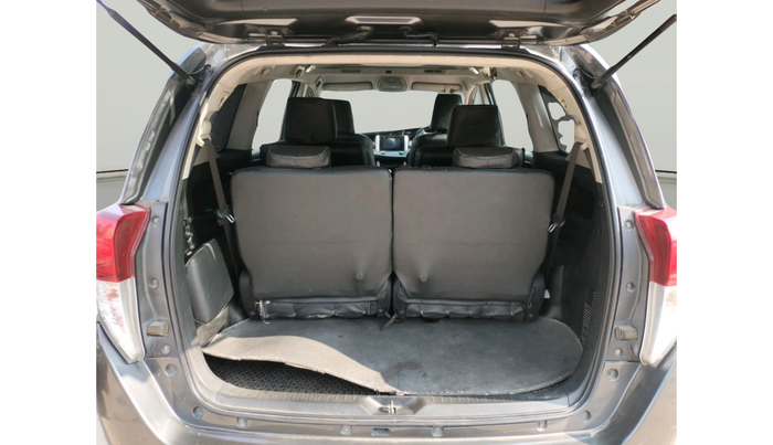 2017 Toyota Innova Crysta 2.4 VX 7 STR, Diesel, Manual, 1,31,610 km, exterior