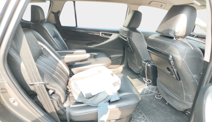 2017 Toyota Innova Crysta 2.4 VX 7 STR, Diesel, Manual, 1,31,610 km, interior