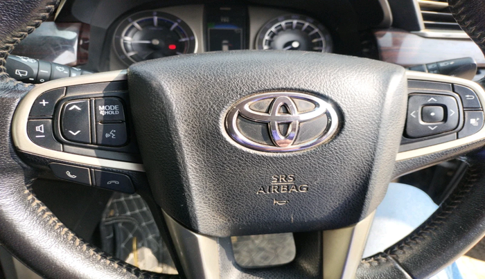2017 Toyota Innova Crysta 2.4 VX 7 STR, Diesel, Manual, 1,31,610 km, interior