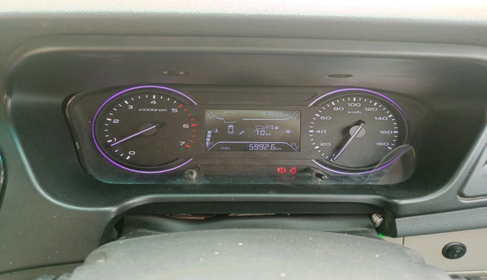 2019 Mahindra MARAZZO M2 8 STR, Diesel, Manual, 59,926 km, interior