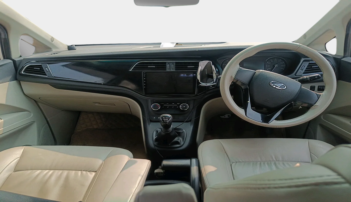 2019 Mahindra MARAZZO M2 8 STR, Diesel, Manual, 59,926 km, interior