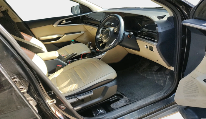 2022 KIA CARENS LUXURY PLUS 1.5 DIESEL 7 STR, Diesel, Manual, 55,226 km, interior