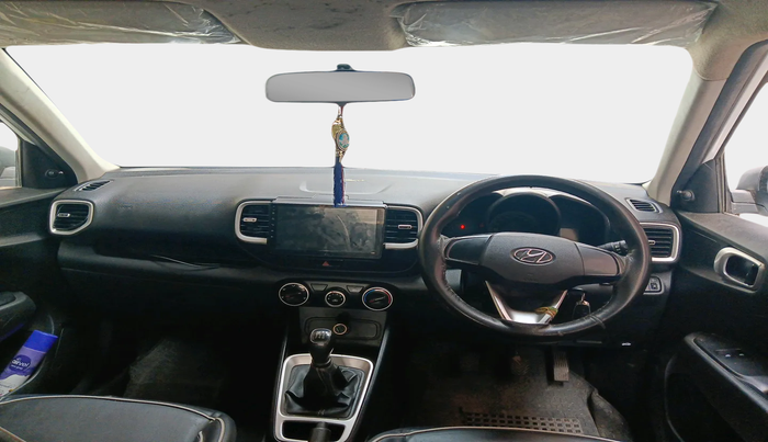 2021 Hyundai VENUE E 1.2, Petrol, Manual, 65,602 km, interior