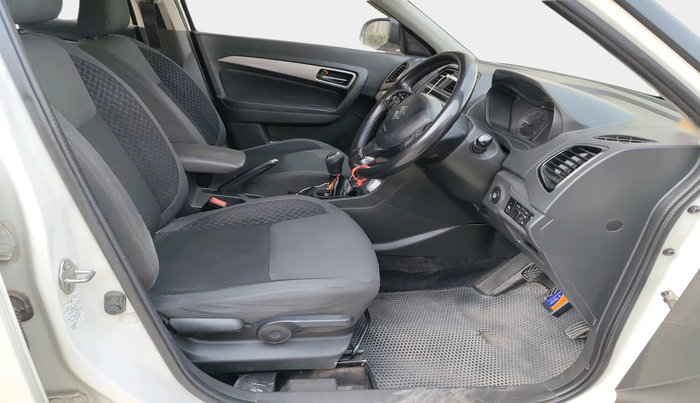 2017 Maruti Vitara Brezza ZDI PLUS, Diesel, Manual, 1,77,353 km, interior