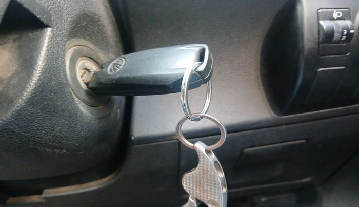 2018 Mahindra KUV 100 NXT K8 P 6 STR, Petrol, Manual, 1,20,080 km, interior