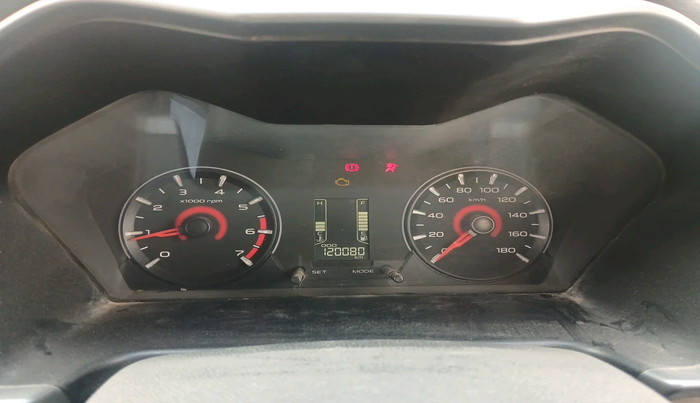 2018 Mahindra KUV 100 NXT K8 P 6 STR, Petrol, Manual, 1,20,080 km, interior