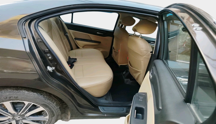 2023 Honda Amaze 1.2L I-VTEC VX, Petrol, Manual, 6,326 km, interior