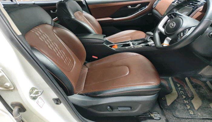 2021 Hyundai ALCAZAR 2.0 SIGNATURE (O) AT 6STR, Petrol, Automatic, 68,212 km, interior