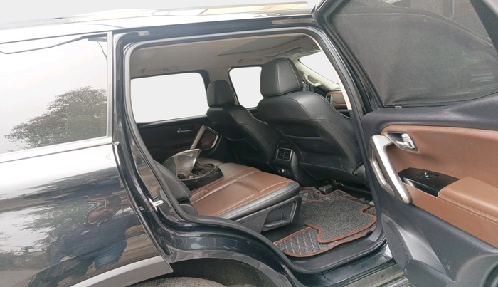 2024 Mahindra SCORPIO-N Z8 S Diesel MT 2WD 7 STR, Diesel, Manual, 37,067 km, interior